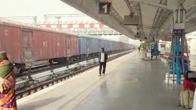 हरिद्वार-देहरादून के लिए निकले थे पति-पत्नी, बरेली में ट्रेन पकड़ने के दौरान कुछ ऐसा हुआ, सदमें में दोनों Bareilly, Bareilly News, Bareilly UP News, Bareilly Viral News, UP News, UP News in Hindi, UP Viral News