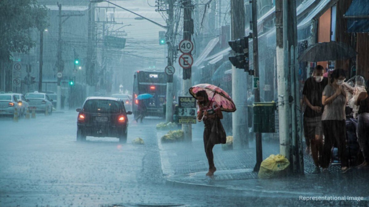 UP Weather: UP में चिलचिलाती गर्मी से कब मिलेगी लोगों को राहत? मॉनसून की तारीख IMD ने बता दी Weather, Weather Update, UP Weather Update, heatwave alert, heatwave alert in up, up ka mausam, up weather next three days, up weather news, यूपी का मौसम, यूपी वेदर न्यूज़, यूपी वेदर अपडेट, यूपी में अगले तीन दिन मौसम, यूपी आईएमडी