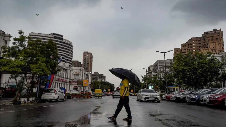 UP Weather Update: नोएडा-NCR में तपती गर्मी के बीच बारिश की हल्की फुहारें, अब IMD ने ये बताया UP Weather Update, UP Weather Update News, UP Weather, IMD Update, Barish, Rain, UP Ka Mausam, Mausam ka hal, यूपी का मौसम, मौसम, बारिश, गर्मी, बारिश, आईएमडी, यूपी मौसम, हीट वेव, यूपी न्यूज
