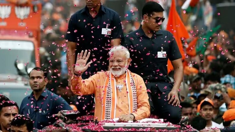 पीएम नरेंद्र मोदी की सीट वाराणसी का Exit Poll, जानें प्रधानमंत्री को कितनी चुनौती दे पाए अजय राय? प्रधानमंत्री नरेंद्र मोदी