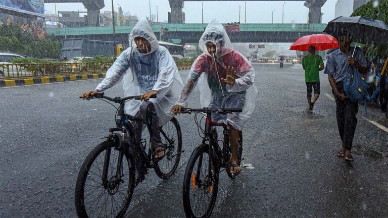 UP Weather Forecast :भीषण गर्मी के बीच IMD ने दी गुड न्यूज, अगले 48 घंटों में बताया कहां-कहां होगी बारिश UP Weather Forecast