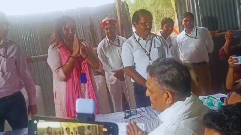 मुख्तार की कब्र के बाहर अफजाल और DM आर्यका के बीच जमकर बहस के बाद 4 जून को दिखा था ये नजारा UP Tak