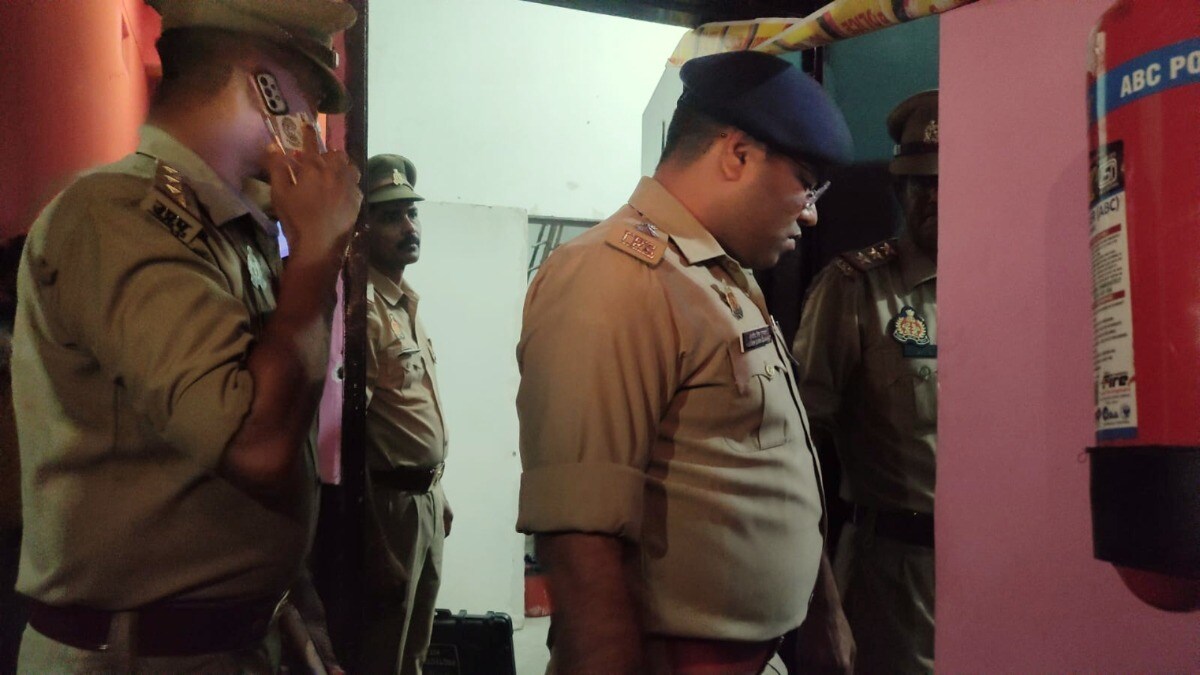 संभल की स्वीटी और दिल्ली के शिवम गए थे OYO रूम फिर इस हाल में मिली दोनों की बॉडी, हुआ क्या? Sambhal