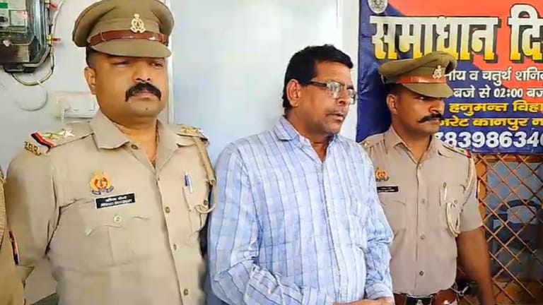 कानपुर में पिता ने अपने बेटे के खून से रंगे दोनों हाथ, एक शक से परिवार हुआ बर्बाद, अजीब मामला Kanpur