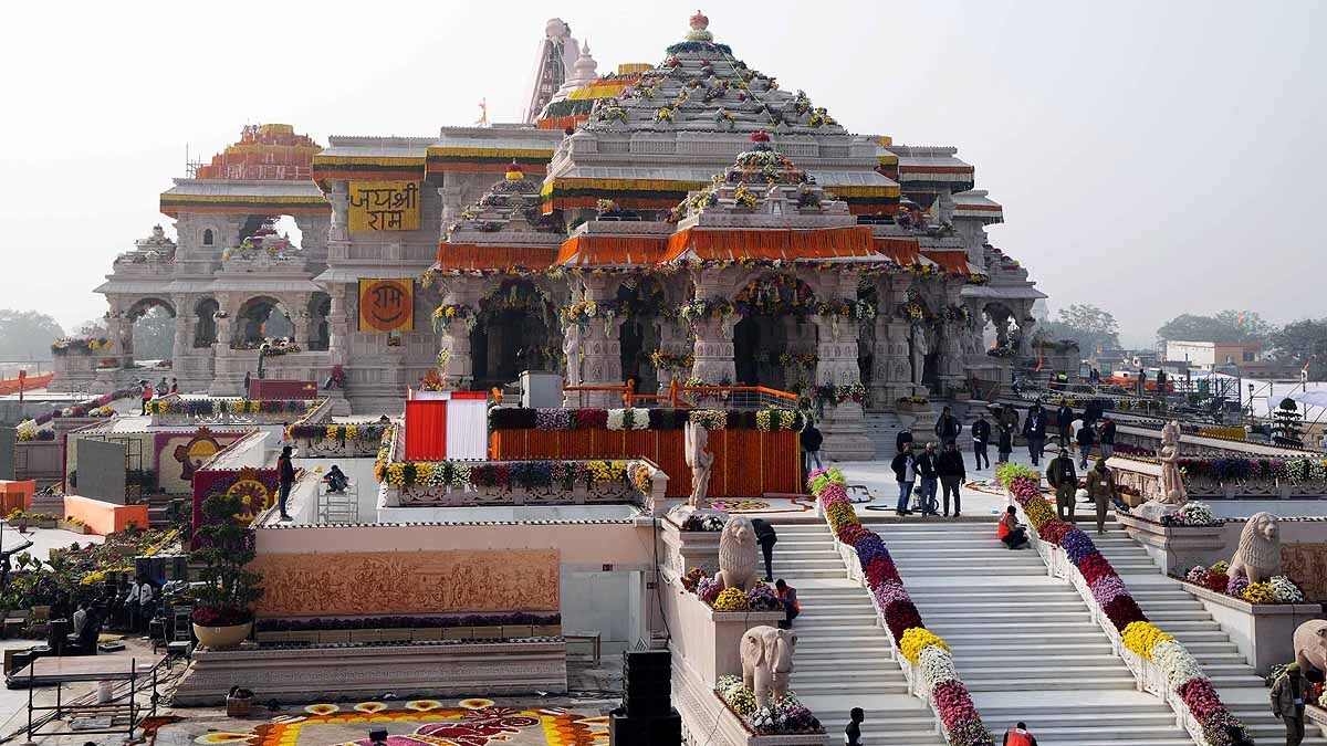 जिस गर्भगृह में विराजमान हैं रामलला क्या वहां छत से पानी टपका? ट्रस्ट ने 8 पॉइंट में दिया जवाब Ram Mandir