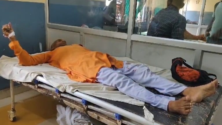 तेरहवीं कराने जा रहे थे पंडित सुरेंद्र मिश्रा, रास्ते में हुआ बड़ा कांड और बांदा में मचा हड़कंप Banda