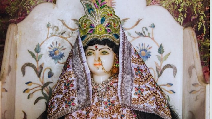 Masik Krishna Janmashtami: मासिक कृष्ण जन्माष्टमी का शुभ मुहूर्त, राधा रानी को यूं करें प्रसन्न Radha Rani,Up tourism