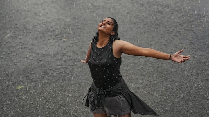 UP Monsoon News: इंतजार हुआ खत्म, मॉनसून ने इन जिलों में दी दस्तक, IMD का ये है लेटेस्ट अपडेट UP Monsoon Update