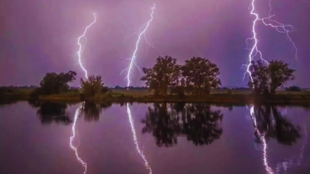UP Weather: यूपी के इन इलाकों में 3 दिनों के दौरान हो सकती है भारी बारिश, देखें IMD का लेटेस्ट अपडेट UP Weather