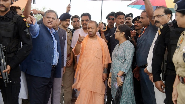 भोले बाबा पर बोले CM योगी- सब जानते हैं सज्जन की फोटो किनके साथ, क्या अखिलेश की तरफ है इशारा? UP Tak