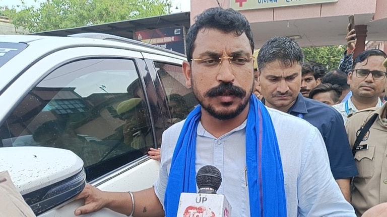 उनका तो भगवान से सीधा कनेक्शन है...हाथरस पहुंचे चंद्रशेखर ने 'भोले बाबा' से कर दी ये बड़ी मांग Chandra Shekhar On Hathras