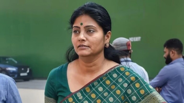 अनुप्रिया पटेल और BJP के बीच सब कुछ सही नहीं? CM योगी की बैठक में नहीं पहुंचीं अपना दल प्रमुख Anupriya Patel