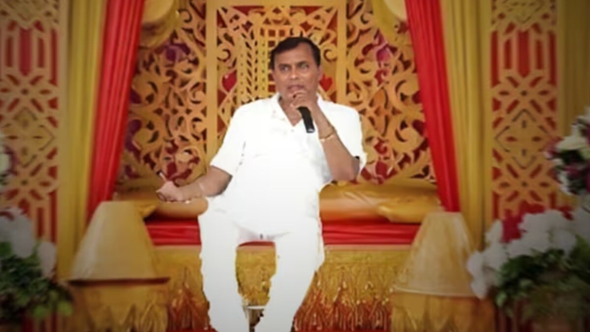 हाथरस भगदड़ कांड की SIT रिपोर्ट में नारायण साकार हरि का नाम नहीं! जानें किसे बताया कसूरवार? Narayan Sakar Hari aka Bhole Baba