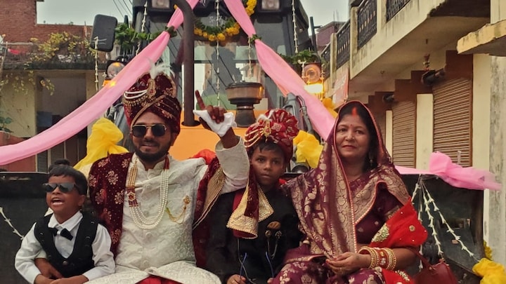 बुलडोजर बाबा तो हार गए... ससुराल वालों ने मजाक किया तो Bulldozer पर बैठ दुल्हन के पास पहुंचा Gorakhpur