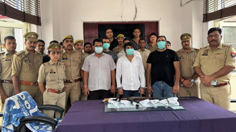 यूपी STF ने नोएडा से सुंदर भाटी गैंग के 4 बदमाशों को पकड़ा, बुलेटप्रूफ कार और पिस्टल-राइफल भी बरामद Noida News