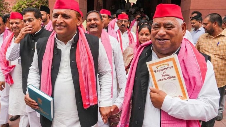 फैजाबाद से सपा सांसद अवधेश प्रसाद ने दिया विस्फोटक बयान! अखिलेश-राहुल को लेकर कही ये बात UP Tak