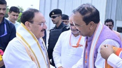 फाइल फोटो: जेपी नड्डा और केशव मौर्या के बीच मीटिंग