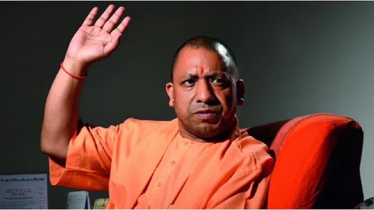 यूपी में CM योगी आदित्यनाथ की कुर्सी खतरे में? सामने निकलकर आई अंदर की विस्फोटक खबर UP CM Yogi Adityanath