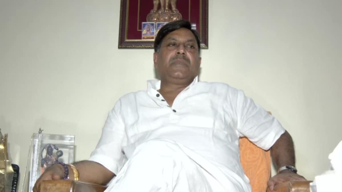 UP में भाजपा विधायक ही सुरक्षित नहीं? कैंपियरगंज MLA फतेह बहादुर सिंह ने बताया जान का खतरा BJP MLA Fateh Bahadur Singh