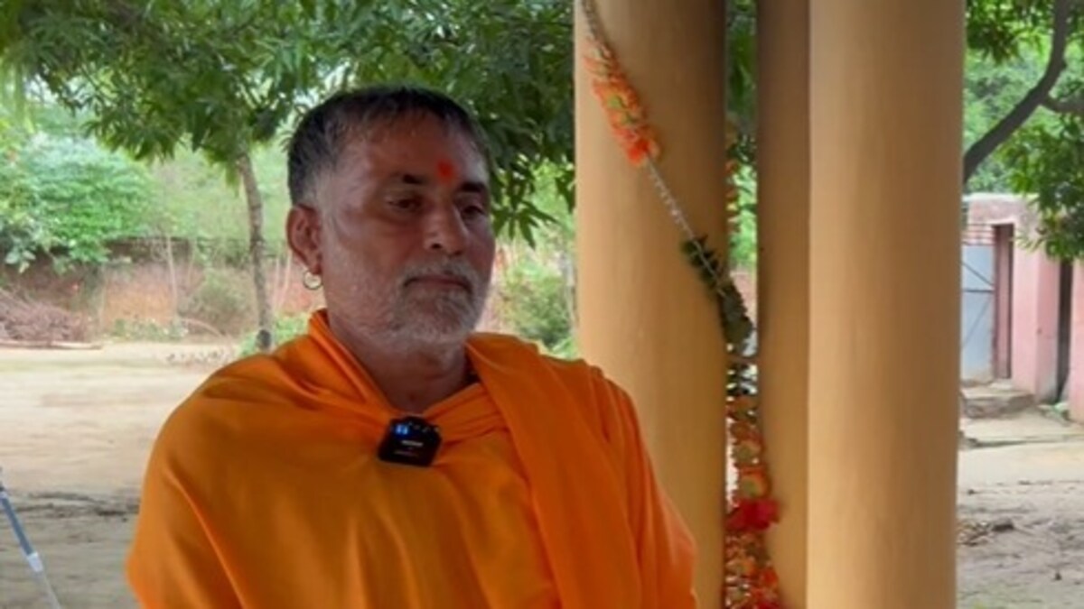 'दुकानों पर नाम' लिखवाने के पीछे मुजफ्फरनगर के यशवीर महाराज! सुप्रीम कोर्ट के आदेश के बाद दी ये चुनौती यशवीर महाराज