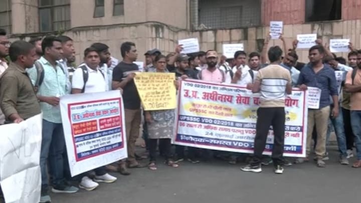 किसी को छोड़ कर चली गई पत्नी तो कोई करने लगा खेती...6 साल से VDO भर्ती रिजल्ट का इंतजार करे रहे अभ्यर्थी UPSSSC VDO Recruitment