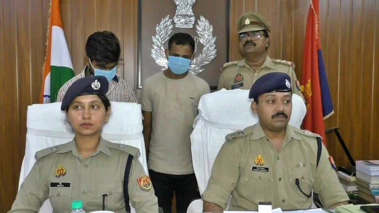 वाराणसी में पुलिस वाला ही बन गया गुंडा, दरोगा ने टीम बना व्यापारी से लूटे 42 लाख varanasi police