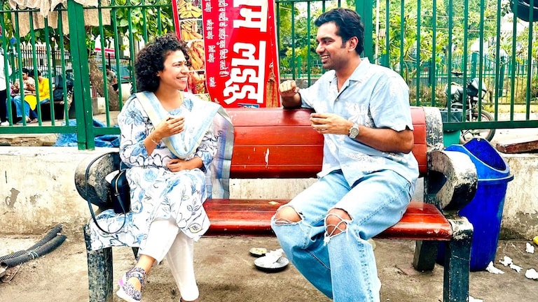 IAS पत्नी दुर्गा शक्ति नागपाल के साथ फोटो पोस्ट कर शादीशुदा लोगों ये बताने लगे पति अभिषेक सिंह IAS Durga Shakti Nagpal, Abhishek Singh