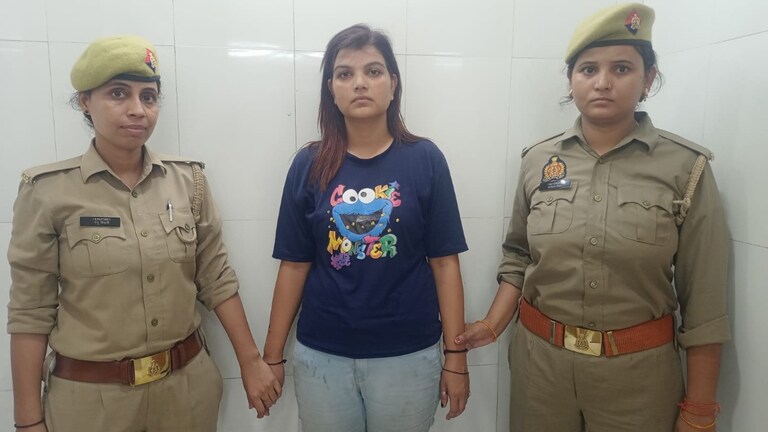 21 लाख के लिए ये सब…शाहजहांपुर पुलिस की गिरफ्त में खड़ी सोनम सक्सेना के कांड जान दंग रह जाएंगे Shahjahanpur