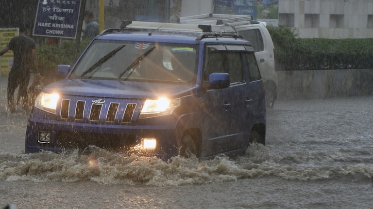 UP Weather Update: 27 जुलाई को इन जिलों में होगी मूसलाधार बारिश, IMD ने दिया लेटेस्ट अपडेट UP Weather News