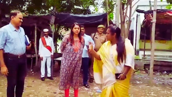 फतेहपुर ARTO ऑफिस पहुंचीं लेडी DM सी इंदुमति तो दुकान में ताला मार भागे दलाल! गजब का था नजारा UP Tak