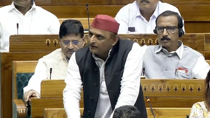 UP में तो चल जाता है बुलडोजर...दिल्ली कोचिंग हादसे पर संसद में उखड़े अखिलेश यादव, कर दी ये कार्रवाई की मांग Akhilesh Yadav on Delhi UPSC Coaching Centre Accident