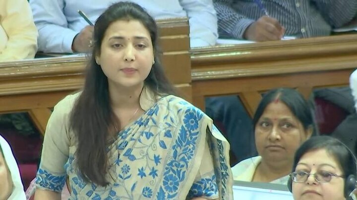 UP में मेडिकल कॉलेज की बदहाली के सबूत लेकर आ गईं रागिनी सोनकर, विधानसभा में ही किया फैक्ट चेक! ragini sonkar