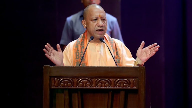 अनुप्रिया पटेल ने लगाया था OBC को रिजर्वेशन नहीं मिलने का आरोप, CM योगी ने गिनवा दिए आंकड़े cm yogi