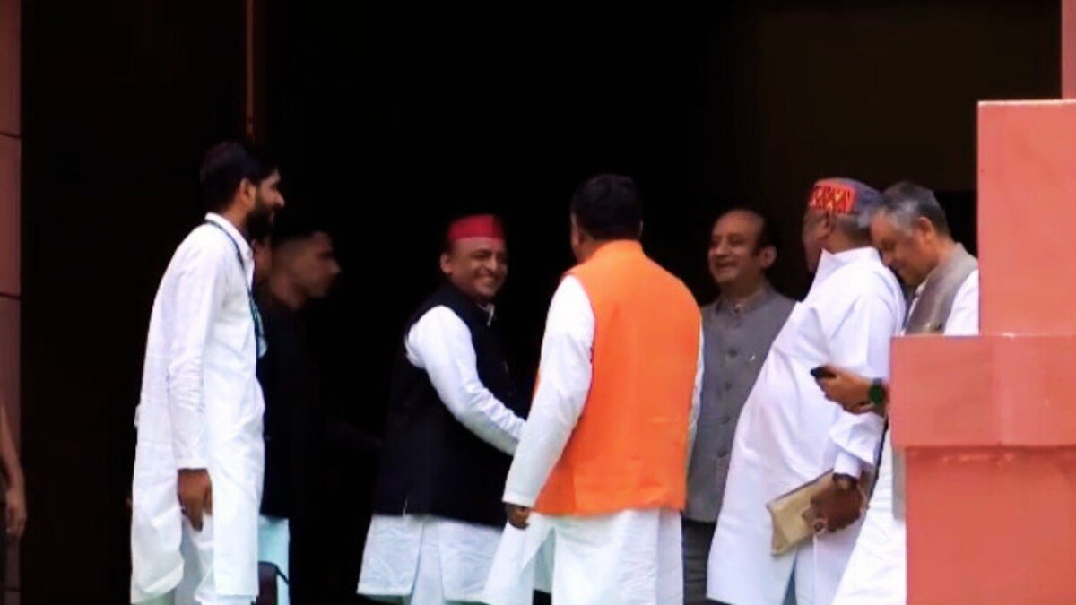 Akhilesh Yadav, Ravi Shankar Prasad and Sudhanshu Trivedi