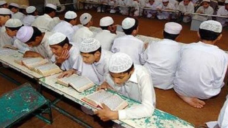 अलीगढ़ में 94 मदरसों को किया गया बंद, आखिर क्यों की प्रशासन ने ये सख्त कार्रवाई? वजह ये है Aligarh