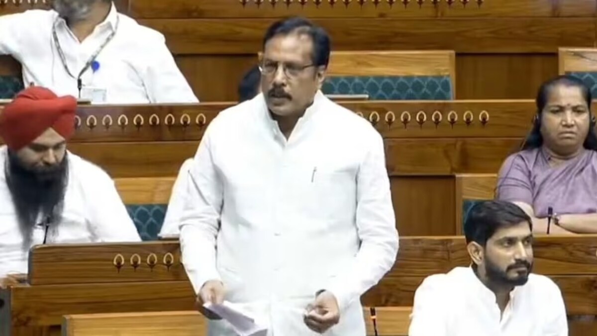 घोसी से सपा सांसद राजीय राय ने लोकसभा में क्यों और किसे बोला ‘नालायक’? जानिए पूरी बात SP MP Rajeev Rai
