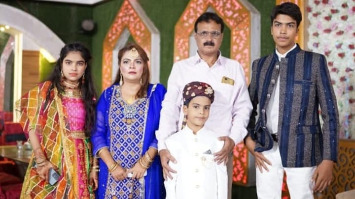 रामपुर का परिवार 2 सालों से फंसा हुआ है पाकिस्तान में, अब PM मोदी से गुहार, क्या हुआ इनके साथ? Rampur