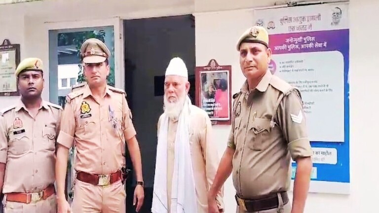 बच्ची से रेप का आरोपी 70 साल का मौलाना मुख्तार कानपुर में अरेस्ट फिर इसकी और गंदी कहानी पता चली UP Tak