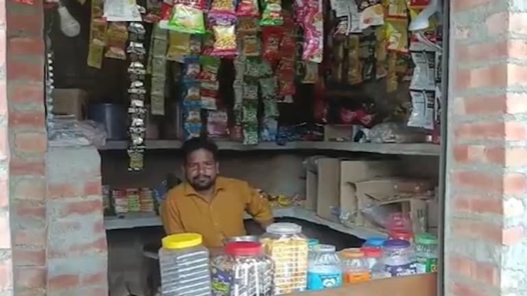उन्नाव में परचून की दुकान चलाने वाले सुधीर ने 'कौन बनेगा करोड़पति' में किया कमाल, 13 सवालों का जवाब देकर जीते इतने लाख Kaun Banega Crorepati Season 16 Sudhir from Unnao