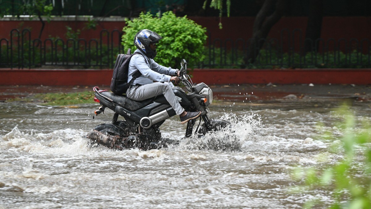 UP Weather Update: यूपी के इन 25 जिलों में आज होगी झमाझम बारिश, IMD ने जारी किया लेटेस्ट अपडेट UP Weather Update