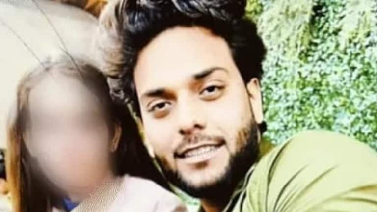 14 साल की बहन के साथ गलत काम करने को कहता था BF, मोबाइल में सब रिकॉर्ड कर युवती ने उठाया ये कदम Ghaziabad News