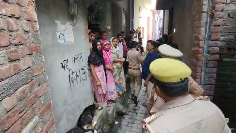 पहले इंस्टाग्राम पर अश्लील चैट फिर 400 लोगों को लेकर लड़की के घर चढ़ गया, बिजनौर में गुंडई की इंतहा Bijnor News