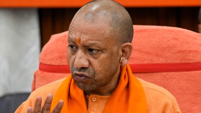 व्यक्ति ही सुरक्षित नहीं रहेगा तो पूंजी क्या सुरक्षित रहेगी…ये क्या बोले सीएम योगी? बयान वायरल Yogi Adityanath