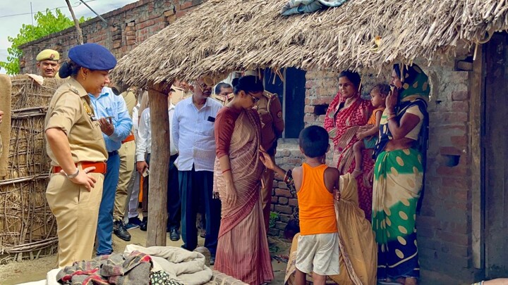 बहराइच में भेड़ियों के आतंक के बीच DM मोनिका रानी की ये पहल जान आप भी उनकी तारीफ करेंगे Bahraich