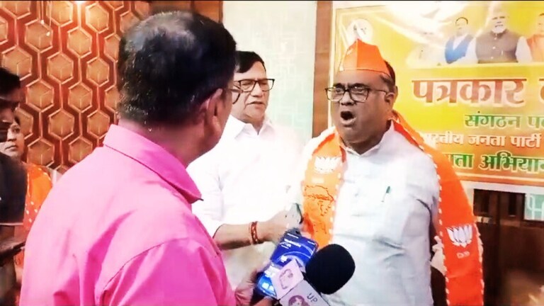 विकास के काम कब पूरे होंगे? सवाल पूछने पर योगी के मंत्री गिरीश यादव यूपी Tak के पत्रकार से करने लगे बदसलूकी UP Tak