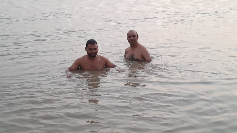 गंगा में डूबे डिप्टी डायरेक्टर की पांच दिन बाद भी कोई खबर नहीं, सामने आई आखिरी तस्वीर Kanpur