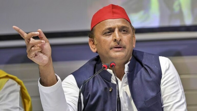 मंगेश यादव एनकाउंटर पर उठ रहे सवालों का यूपी डीजीपी ने दिया जवाब तो अखिलेश ने बताया ये पैटर्न अखिलेश यादव