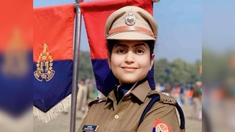 कौन हैं IPS प्राची सिंह, इन्होंने ऐसा क्या कर दिया कि खुद धरने पर बैठ गए विधायक जी? IPS Prachi Singh