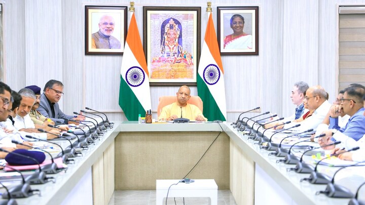 रेल की पटरियों पर चल रही साजिश? सीएम योगी आदित्यनाथ ने अफसरों को दिया अब ये आदेश CM Yogi news