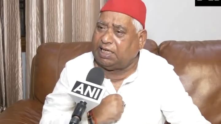 'जितनी बार योगी आएंगे BJP के 1000 वोट कम हो जाएंगे', मिल्कीपुर में अवधेश प्रसाद का सियासी पंच Picture: Awdhesh Prasad